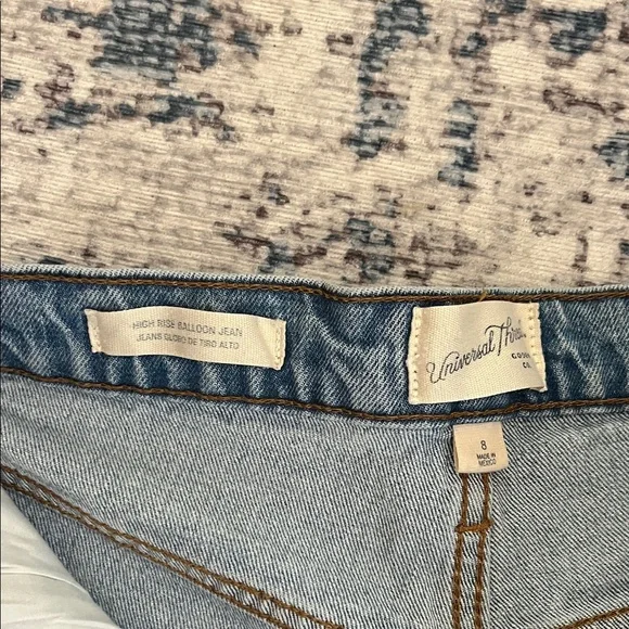 Universal Thread High Rise Blue Jeans - Picture 2 of 5